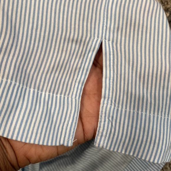 Crown and ivy blue and white pinstripe 100% rayon shorts size 16 4 inch inseam - Picture 3 of 9